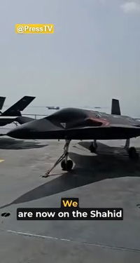 לקראת עימות עם ארה"ב? | איראן מציגה: כך נראית מקרוב נושאת הכטב"מים המשוכללת