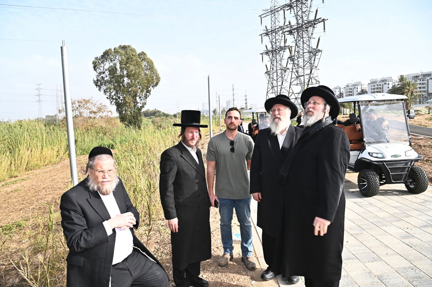 רבני בני ברק בסיור בפארק הענק בצפון העיר להקמת קו עירוב שבת