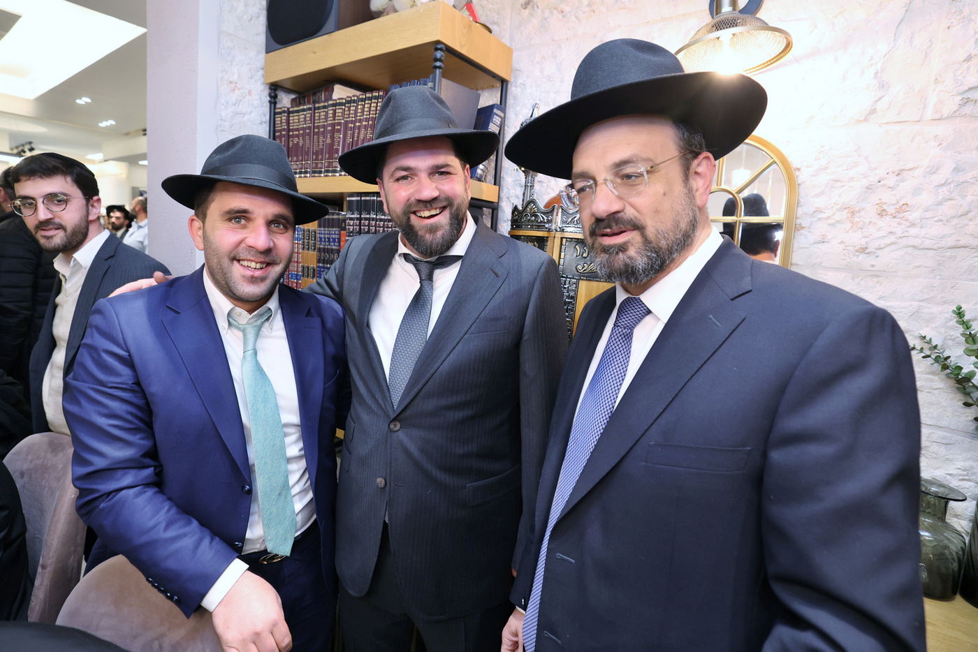 הכנסת ס"ת לחניכי הישיבות בטלז סטון