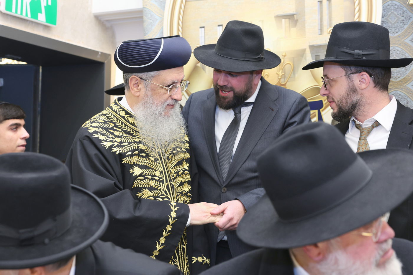 הכנסת ס"ת לחניכי הישיבות בטלז סטון