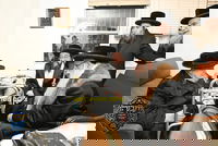 האדמו"ר מצאנז בביקור אצל הרה"ג רבי חיים בער ויסברג