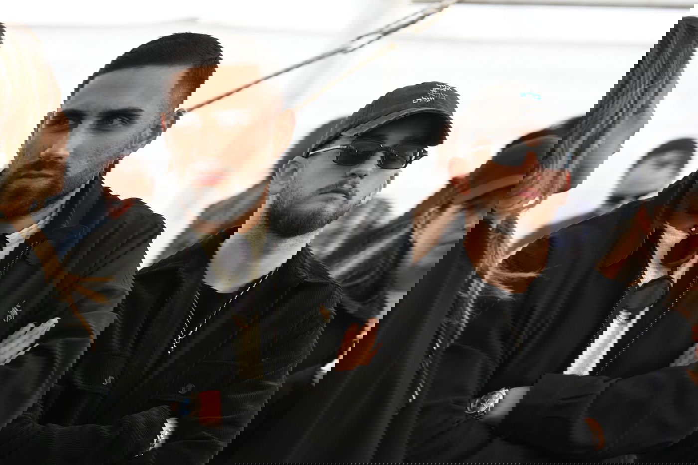 חטופים שחזרו הגיעו במיוחד: 21 רגעים מההלוויה המרגשת לרן גואילי