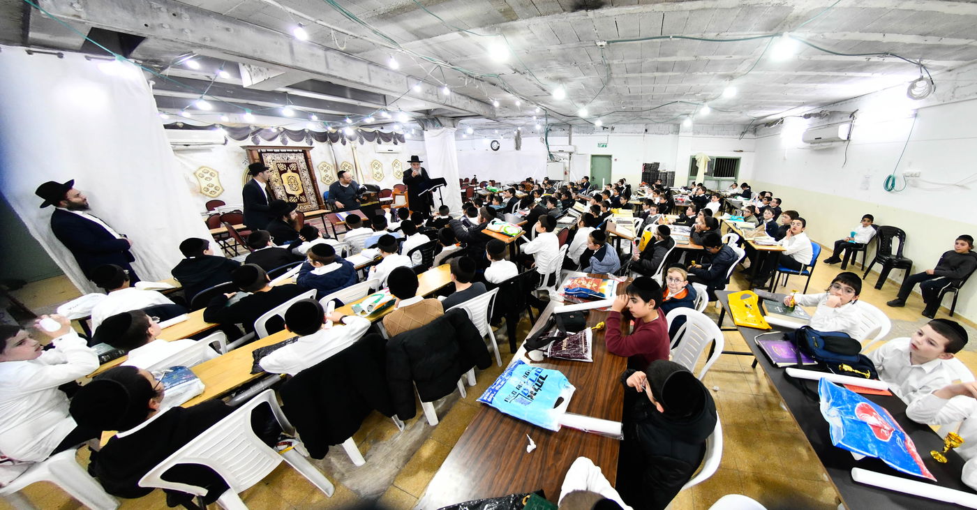 גדולי ישראל חיזקו את ילדי המשניות של קריית הרצוג