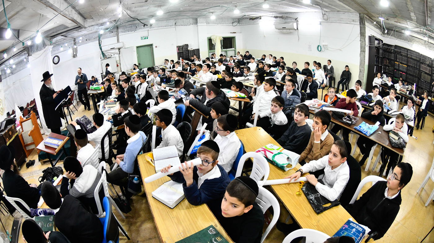 גדולי ישראל חיזקו את ילדי המשניות של קריית הרצוג