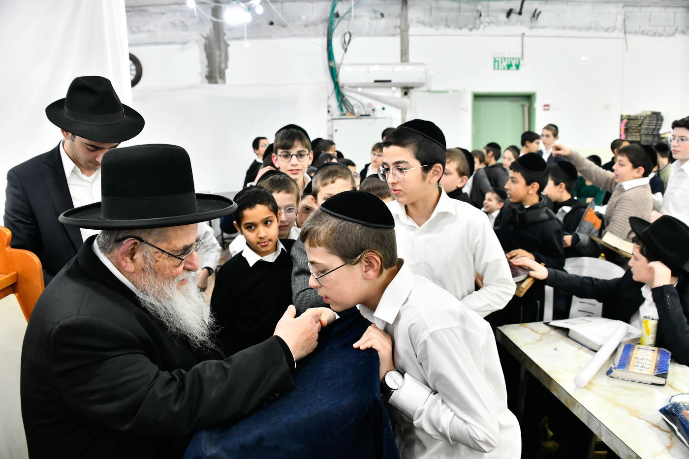 גדולי ישראל חיזקו את ילדי המשניות של קריית הרצוג