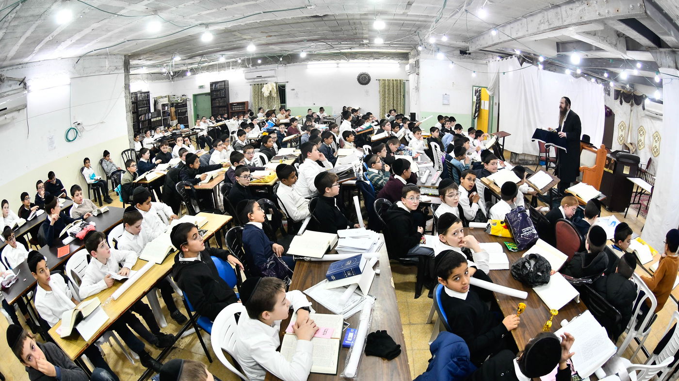 גדולי ישראל חיזקו את ילדי המשניות של קריית הרצוג