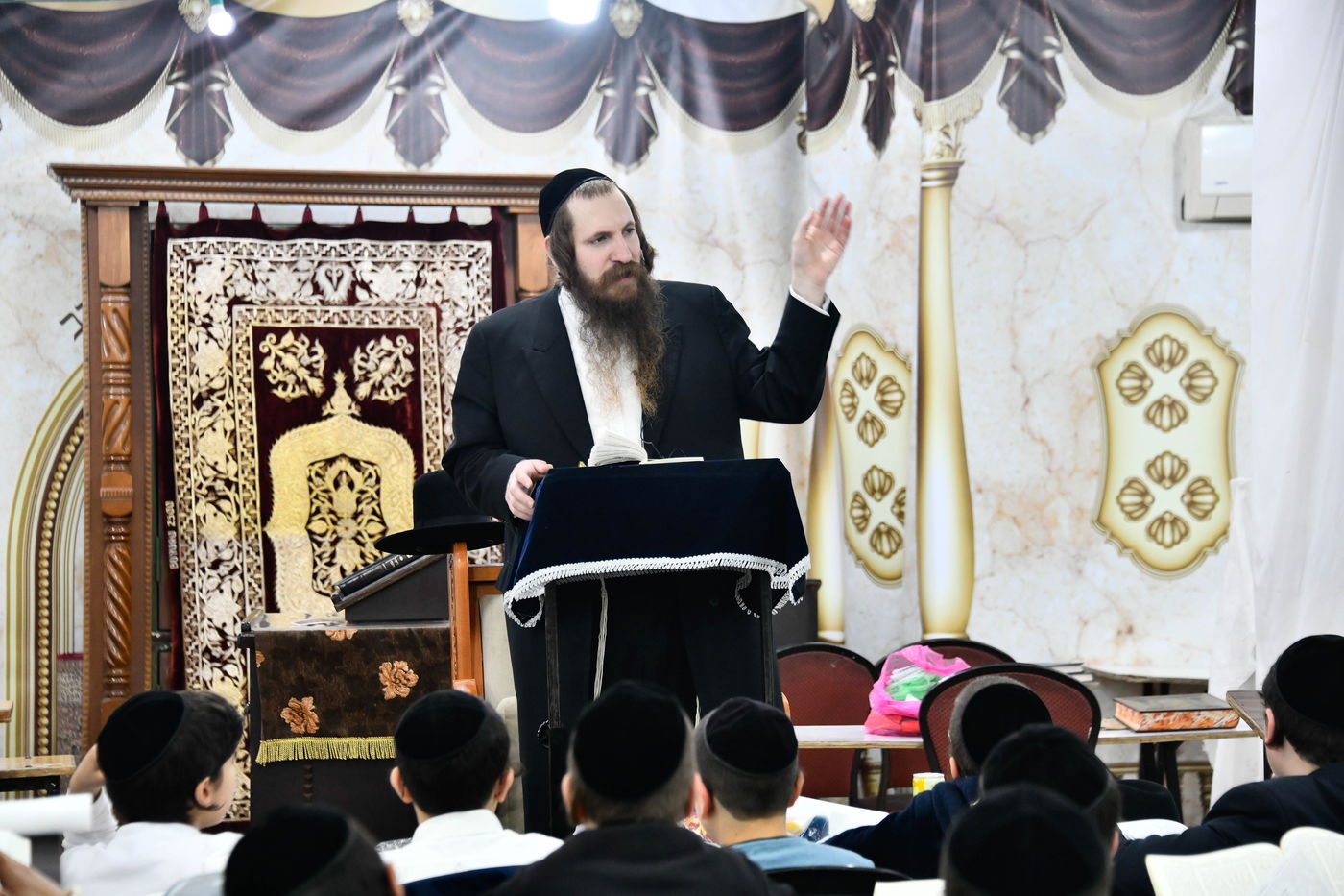 גדולי ישראל חיזקו את ילדי המשניות של קריית הרצוג