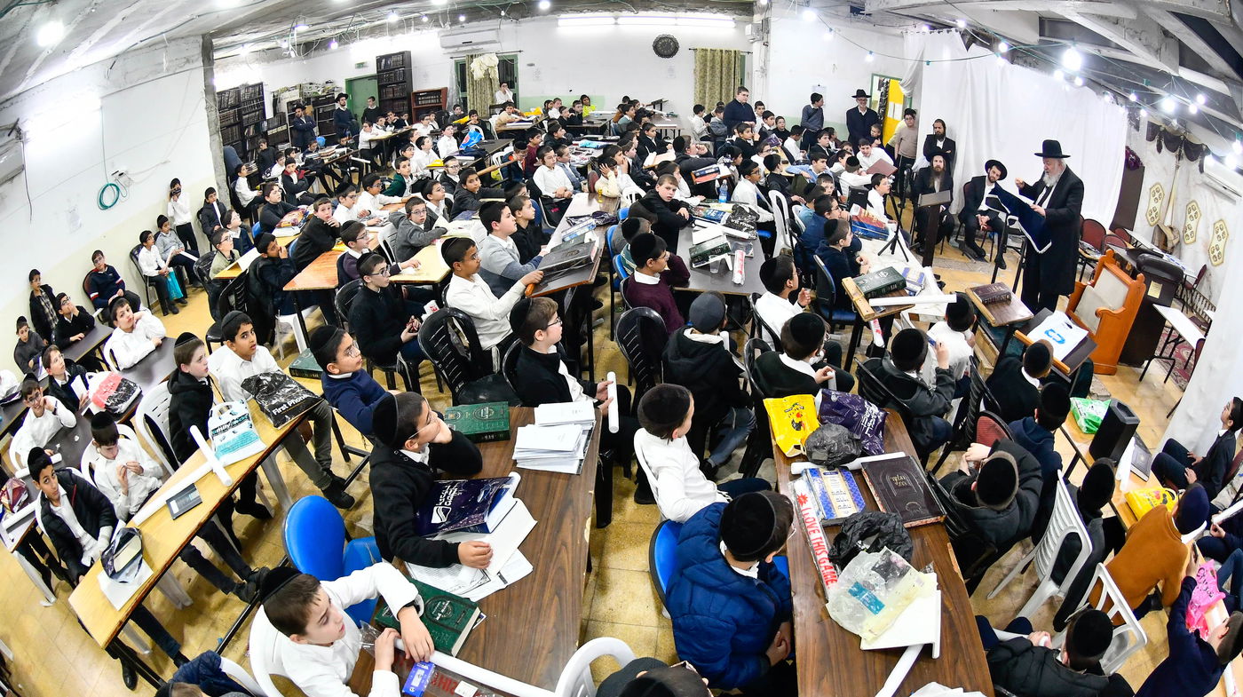 גדולי ישראל חיזקו את ילדי המשניות של קריית הרצוג