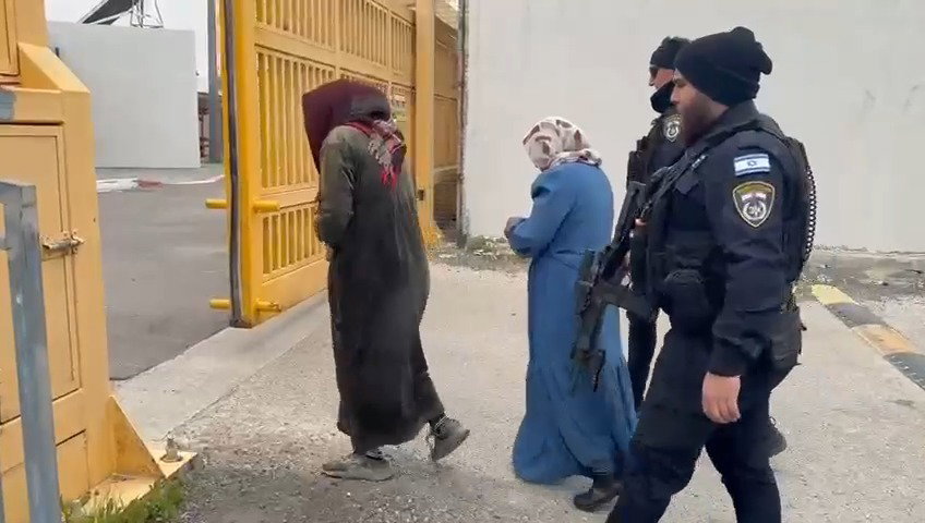 מעצר החשודות