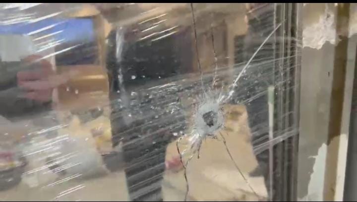 "זה היה נורא": ביתו של הרב החרדי הופגז והתפוצץ בהתקפה קשה על העיר