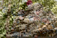 לוחמים בריטים מפעילים רחפנים