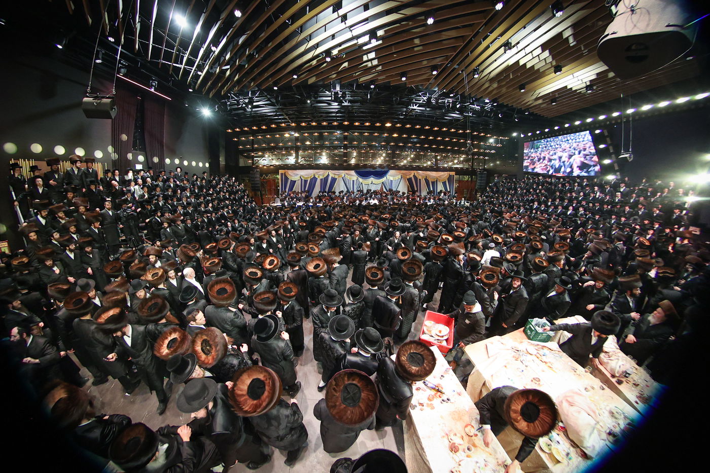 שמחת בית זוויעהיל - פינסק קרלין - טרעבישאן