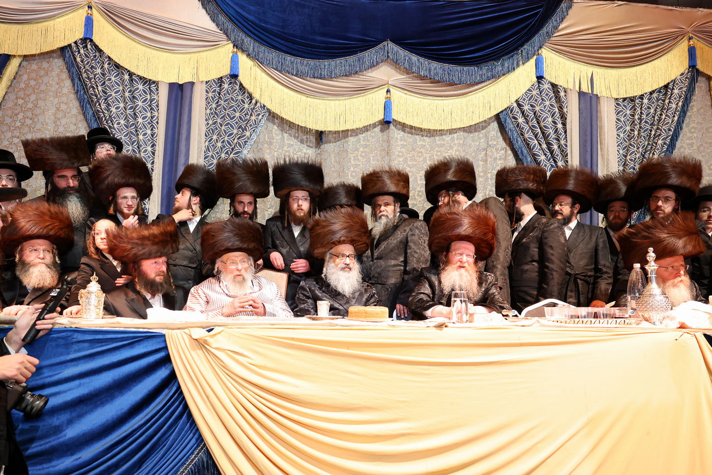 שמחת בית זוויעהיל - פינסק קרלין - טרעבישאן