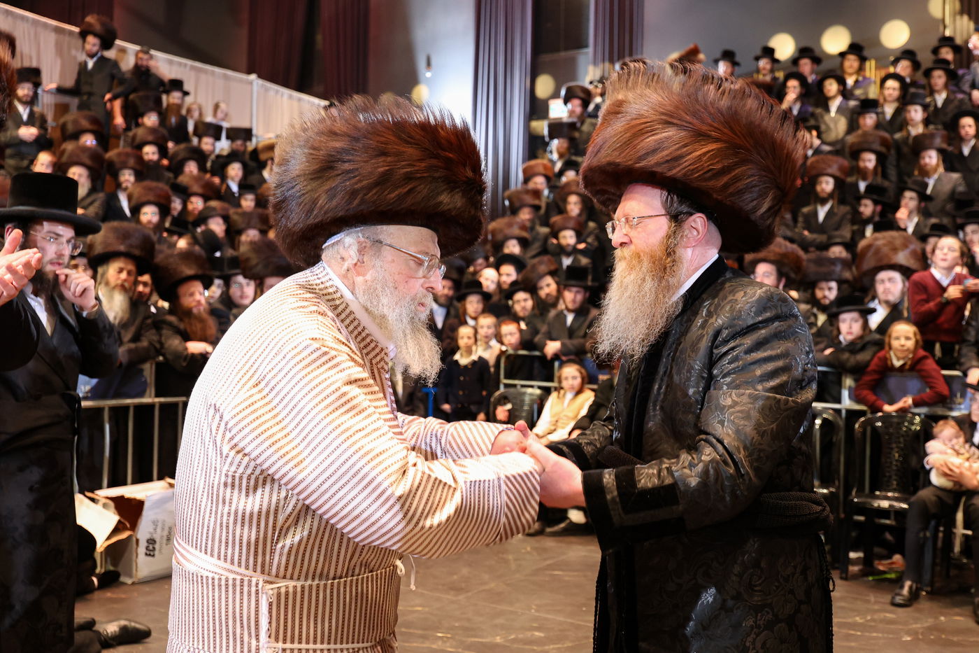 שמחת בית זוויעהיל - פינסק קרלין - טרעבישאן