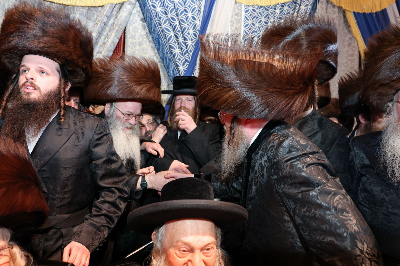 שמחת בית זוויעהיל - פינסק קרלין - טרעבישאן