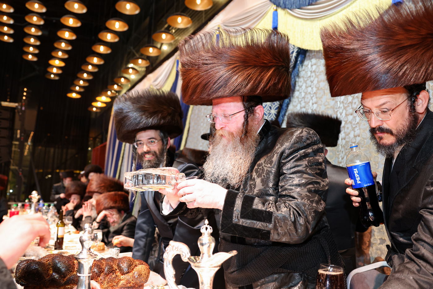 שמחת בית זוויעהיל - פינסק קרלין - טרעבישאן