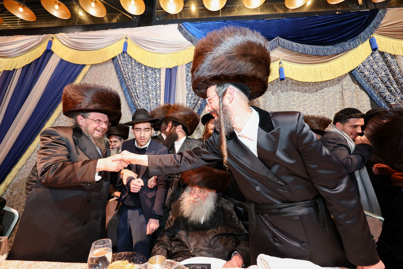 שמחת בית זוויעהיל - פינסק קרלין - טרעבישאן