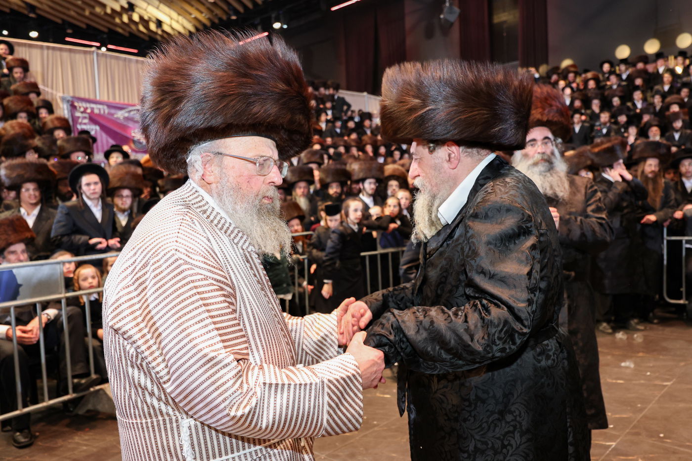 שמחת בית זוויעהיל - פינסק קרלין - טרעבישאן