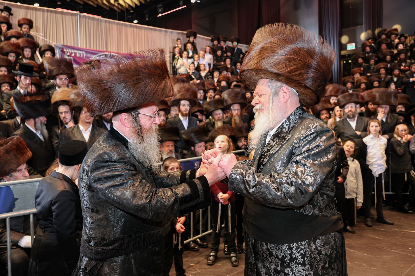 שמחת בית זוויעהיל - פינסק קרלין - טרעבישאן