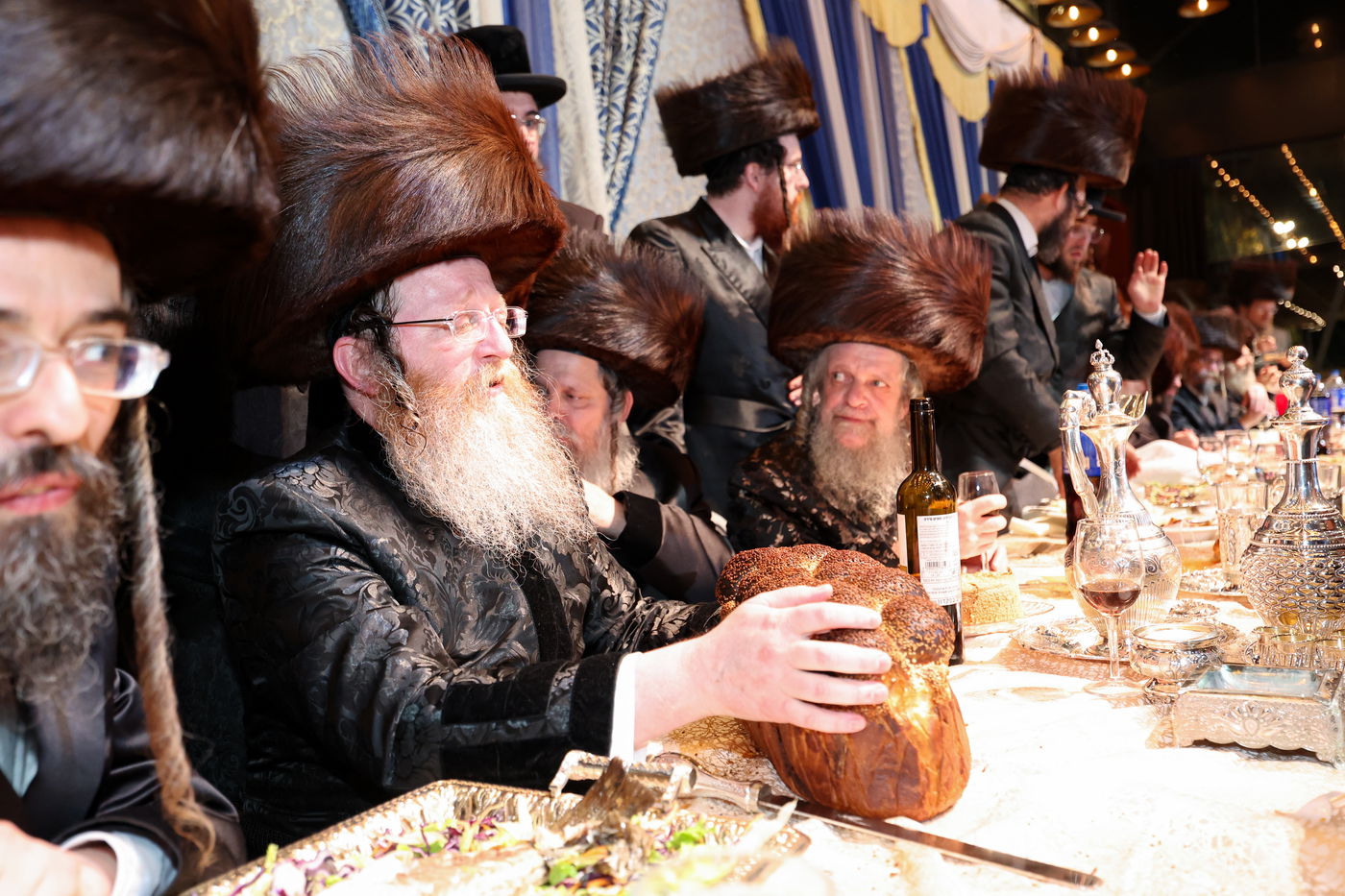 שמחת בית זוויעהיל - פינסק קרלין - טרעבישאן