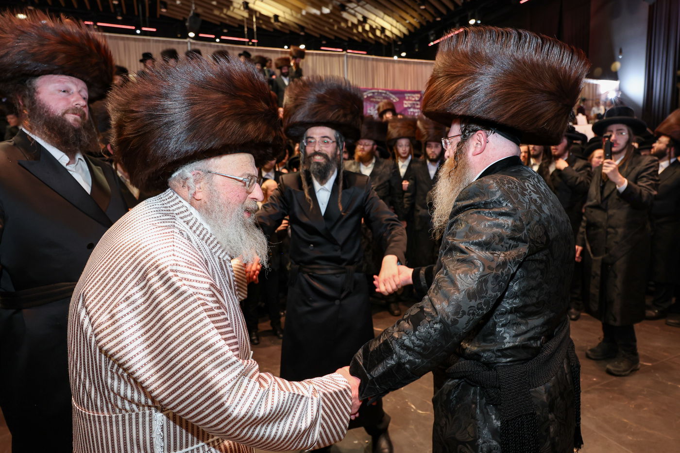 שמחת בית זוויעהיל - פינסק קרלין - טרעבישאן