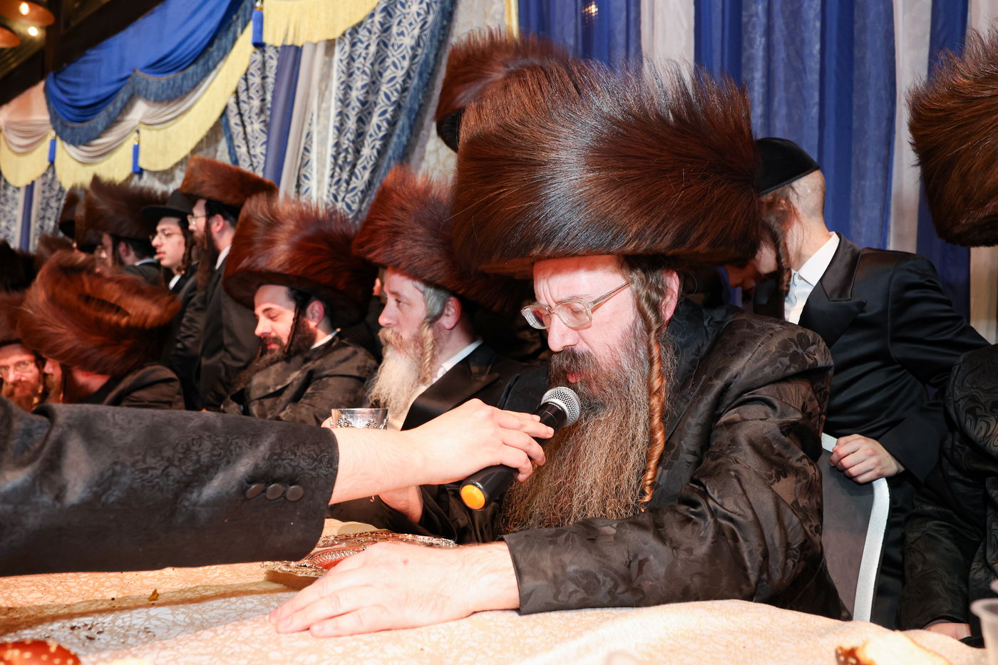 שמחת בית זוויעהיל - פינסק קרלין - טרעבישאן