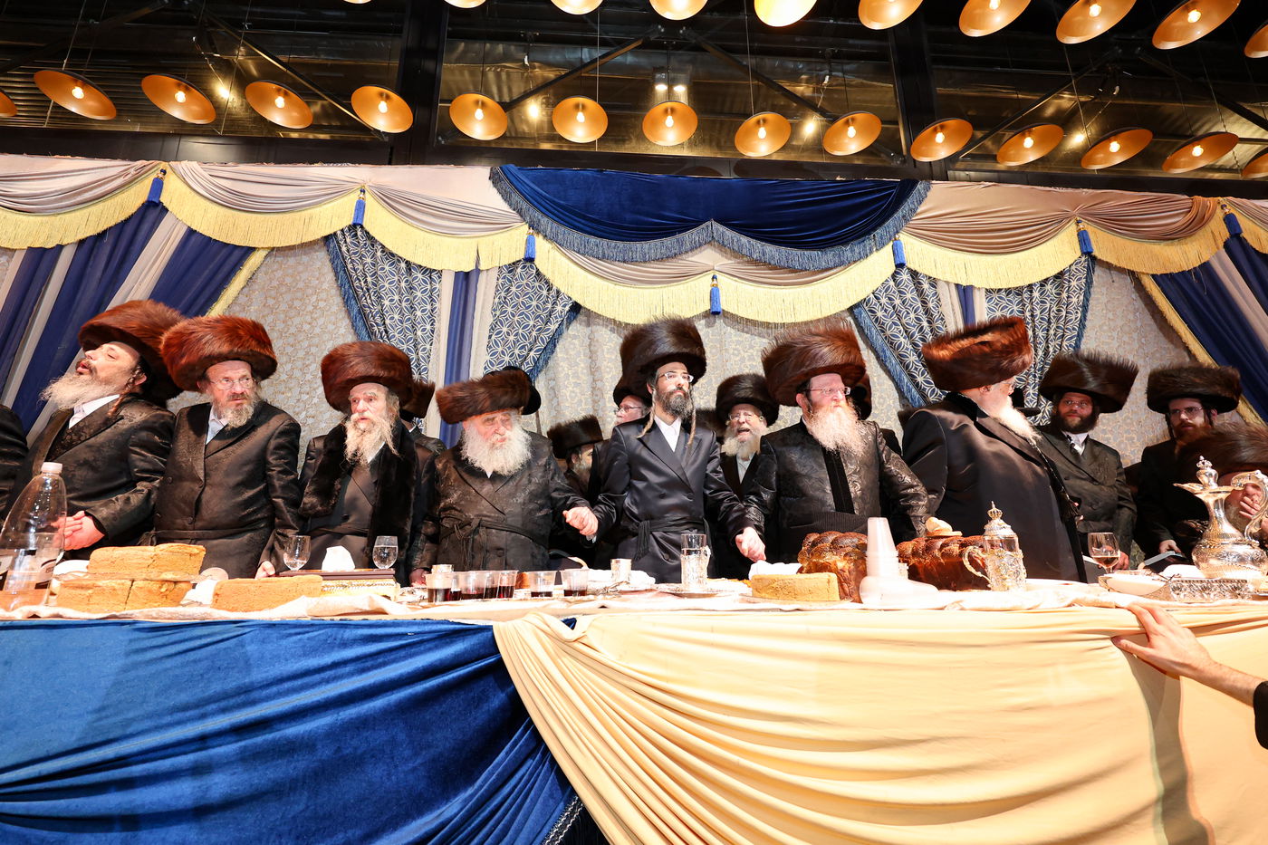 שמחת בית זוויעהיל - פינסק קרלין - טרעבישאן