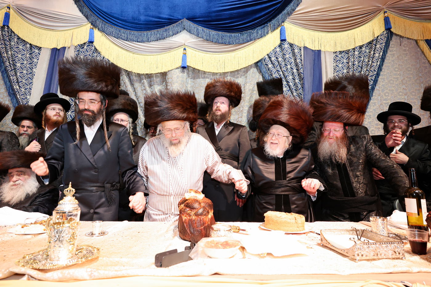 שמחת בית זוויעהיל - פינסק קרלין - טרעבישאן