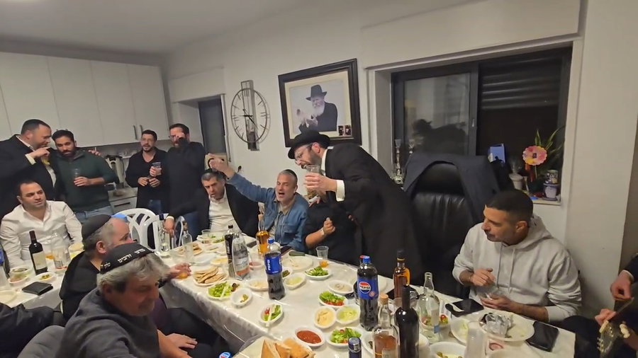 ההתוועדות, הערב