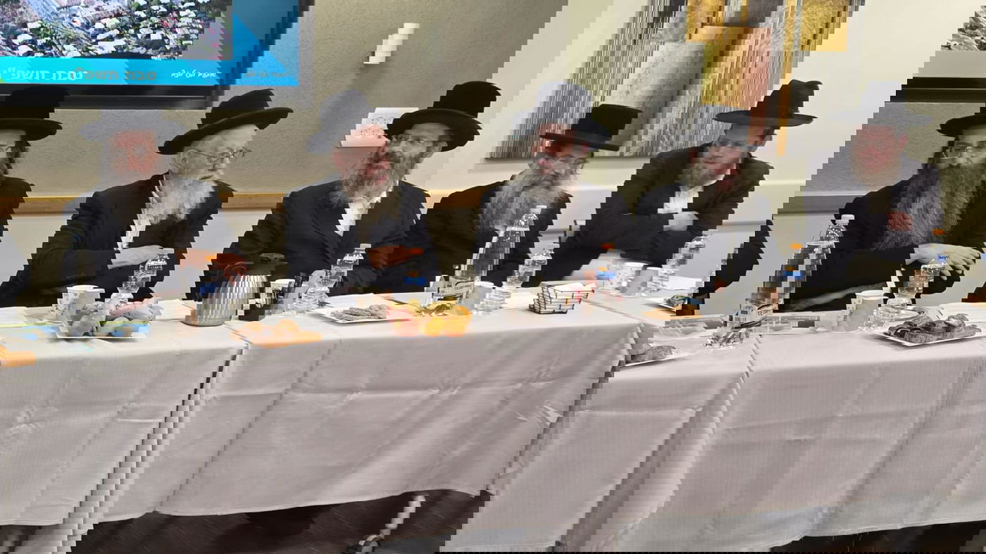 רבני הקהילה החרדית בחיפה בסיור בביה"ח כרמל מקבוצת כללית