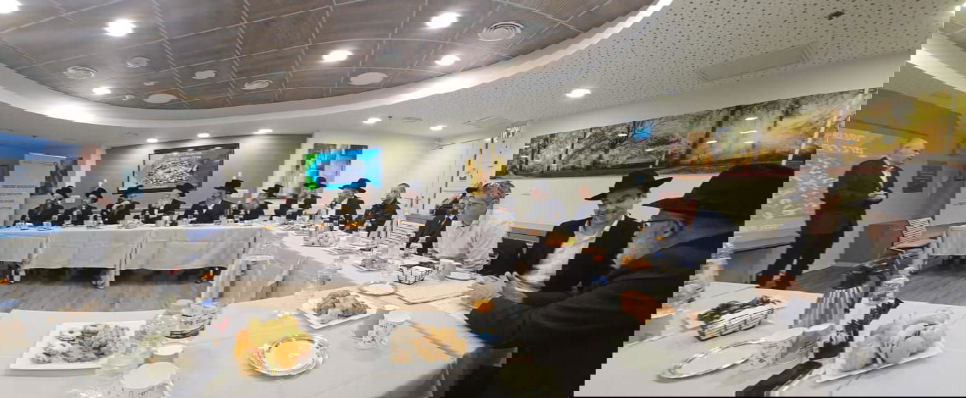 רבני הקהילה החרדית בחיפה בסיור בביה"ח כרמל מקבוצת כללית