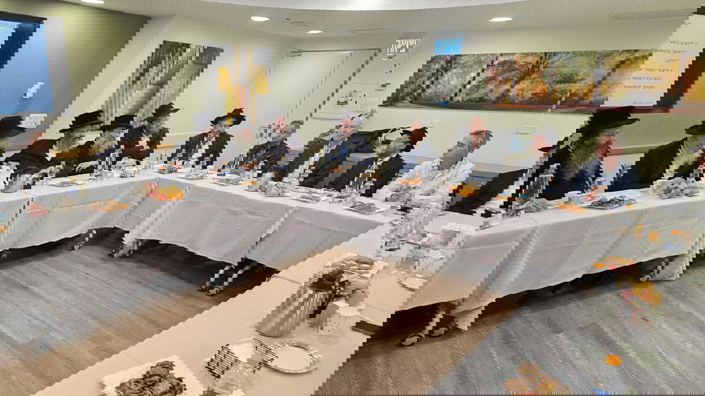 רבני הקהילה החרדית בחיפה בסיור בביה"ח כרמל מקבוצת כללית