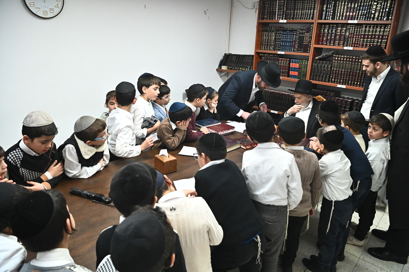 ילדי קהילות יעקב אצל הגרמ"ה הירש