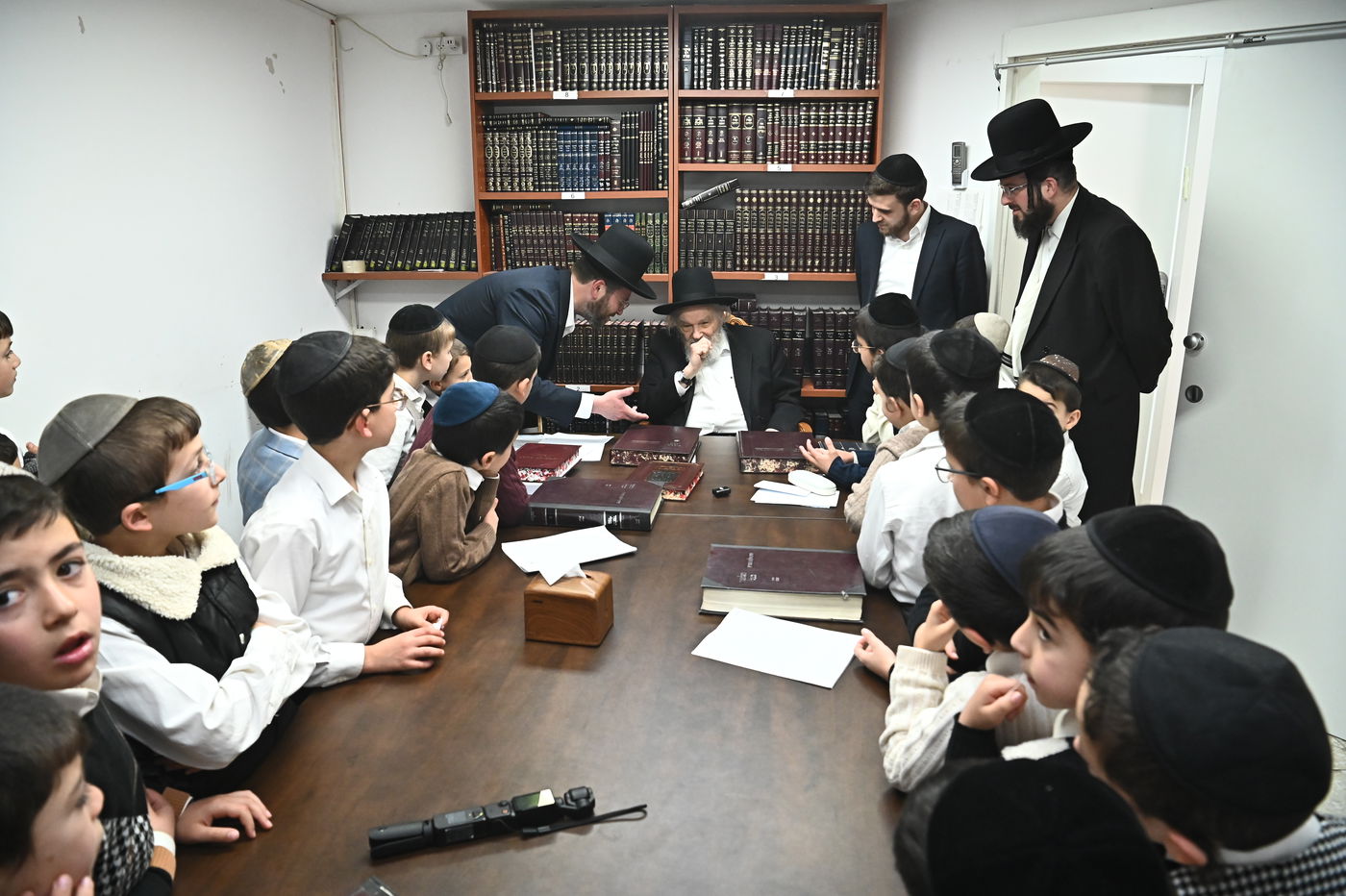 ילדי קהילות יעקב אצל הגרמ"ה הירש