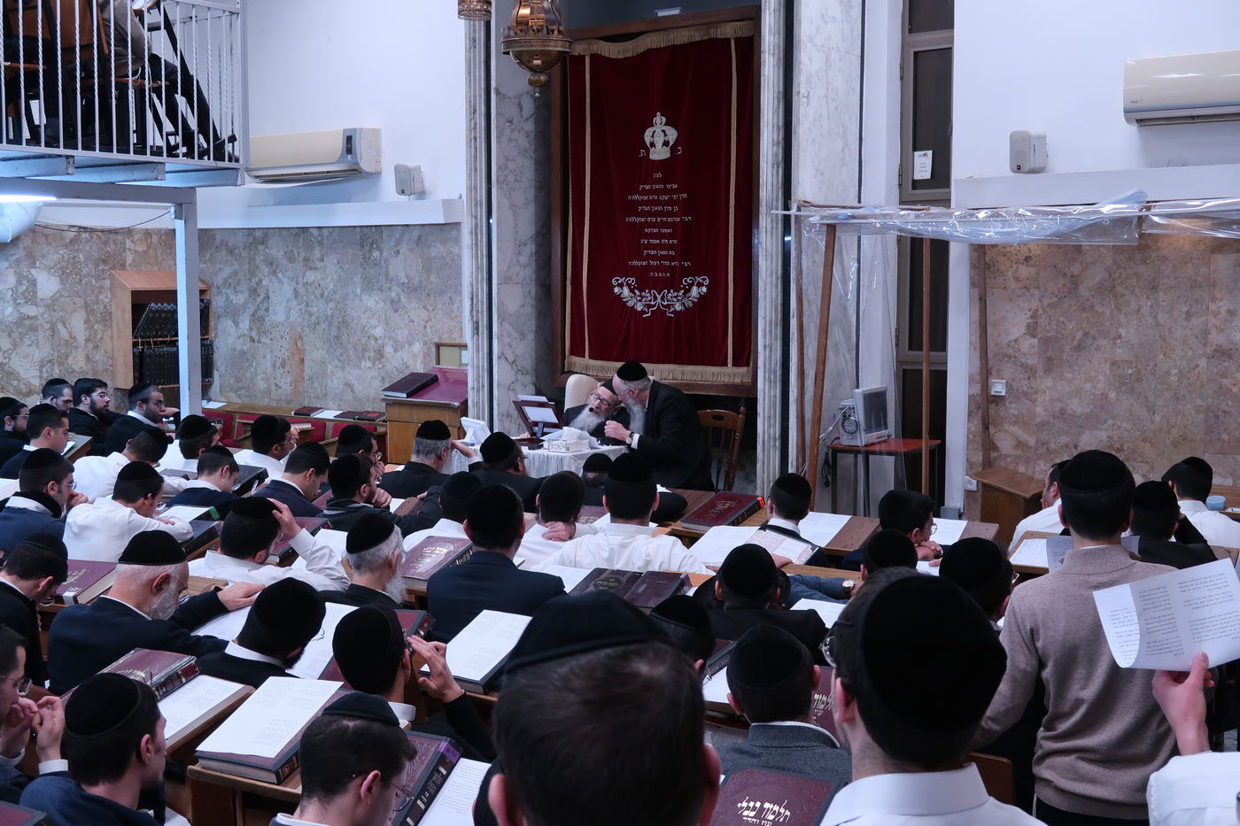 הגאון רבי יהודה עדס בישיבת 'קול יעקב'