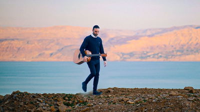 אלחנן אלחדד בסינגל קליפ חדש: "תנגן את זה"