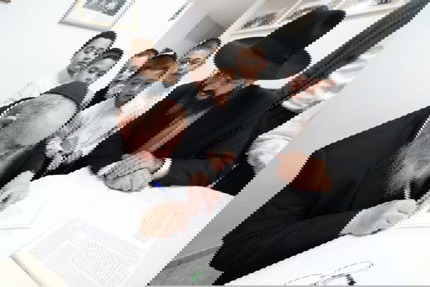 תלמידי חזון מאיר ובית ישראל במעונם של גדולי ישראל