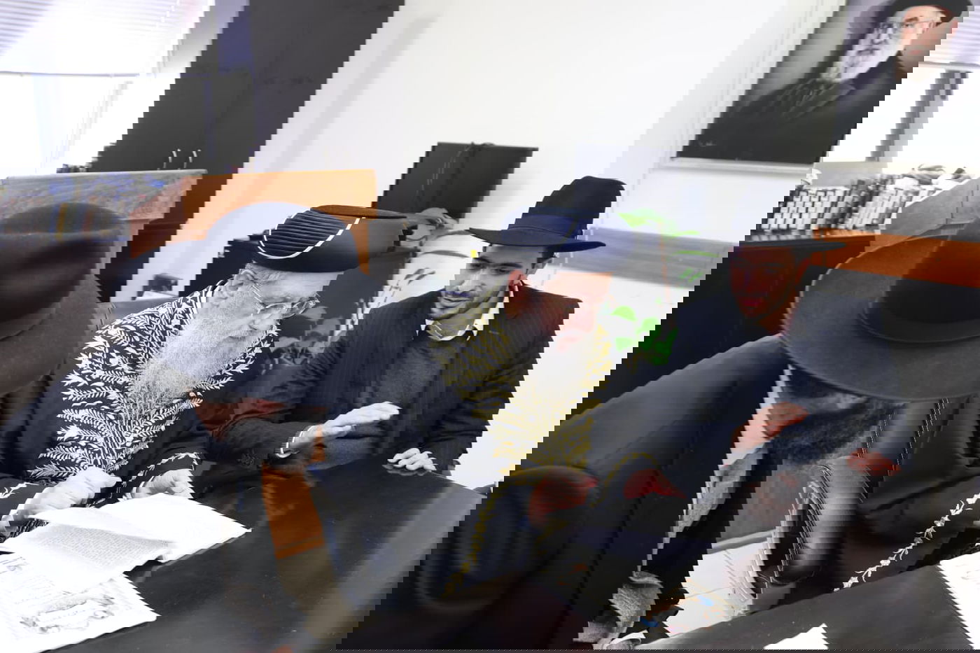 תלמידי חזון מאיר ובית ישראל במעונם של גדולי ישראל