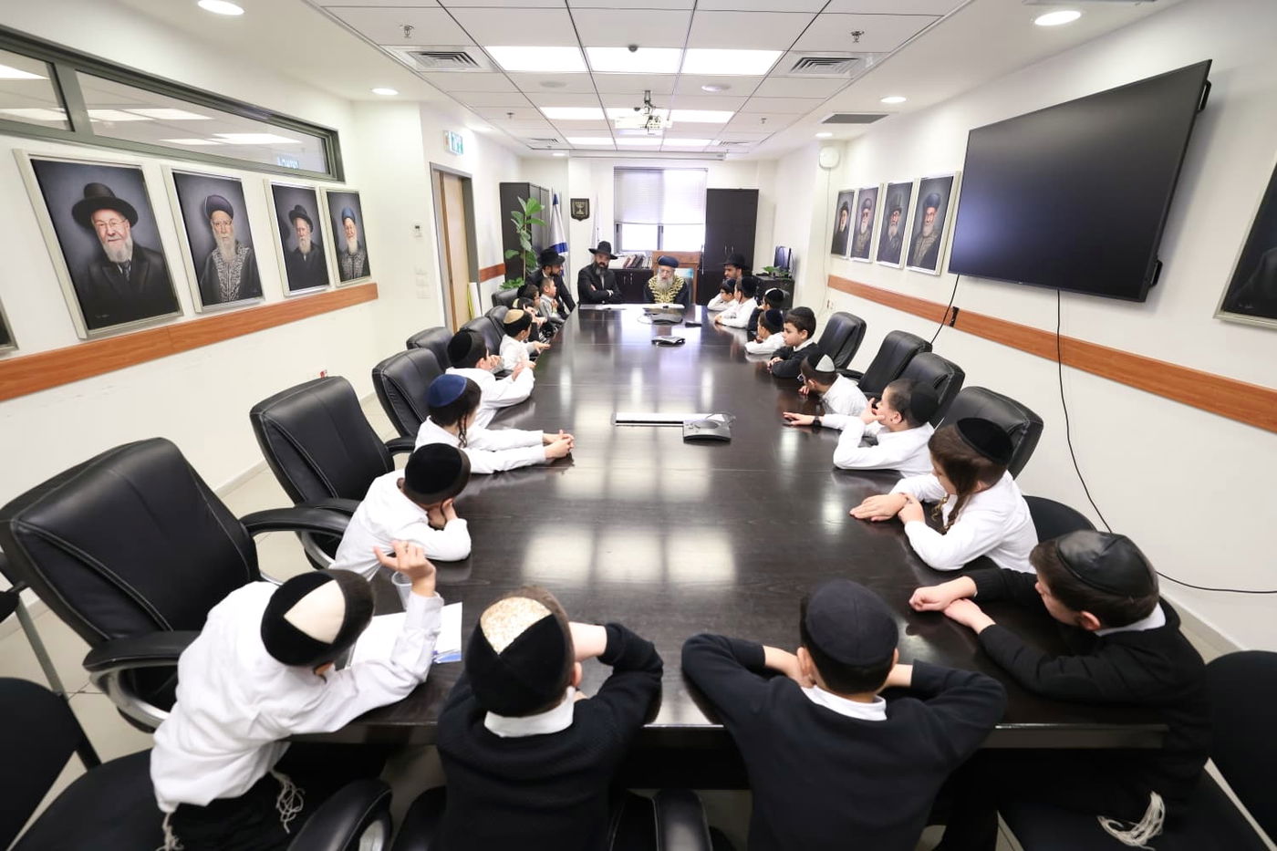 תלמידי חזון מאיר ובית ישראל במעונם של גדולי ישראל