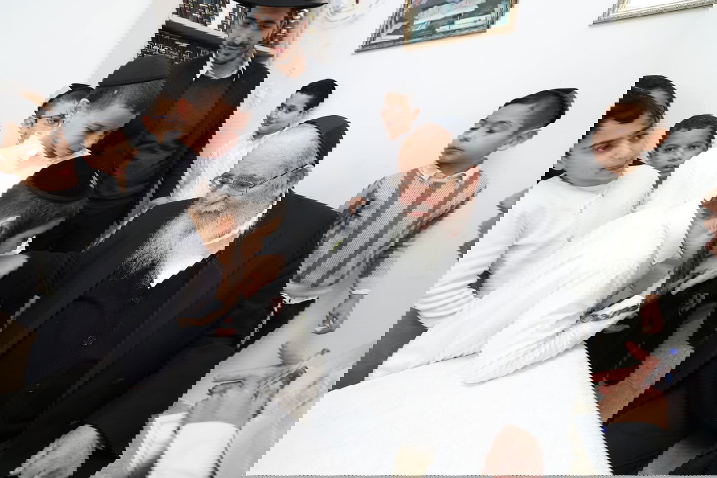 תלמידי חזון מאיר ובית ישראל במעונם של גדולי ישראל