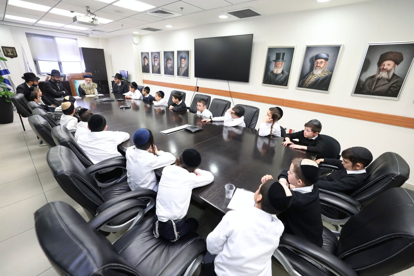 תלמידי חזון מאיר ובית ישראל במעונם של גדולי ישראל