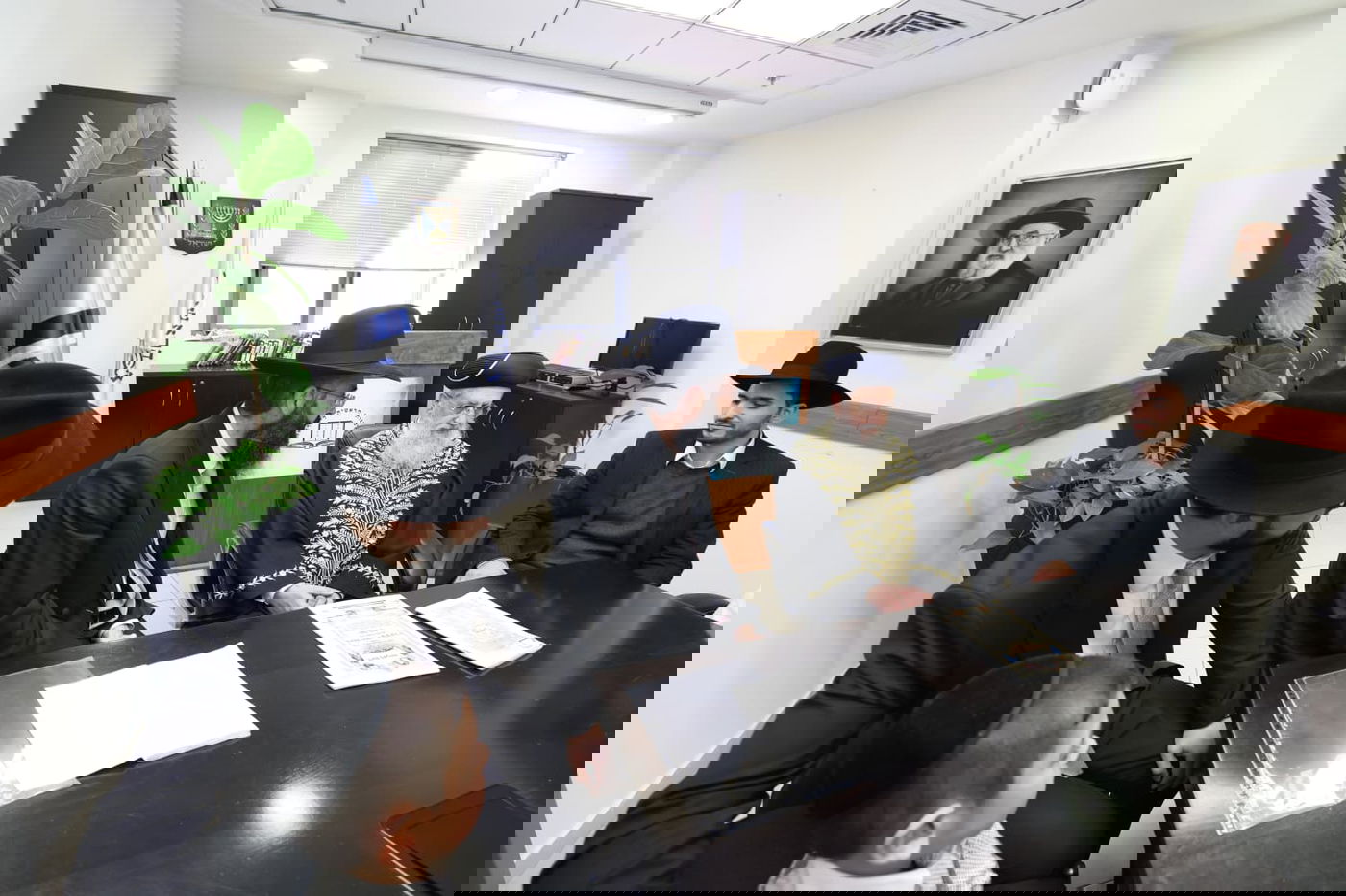 תלמידי חזון מאיר ובית ישראל במעונם של גדולי ישראל