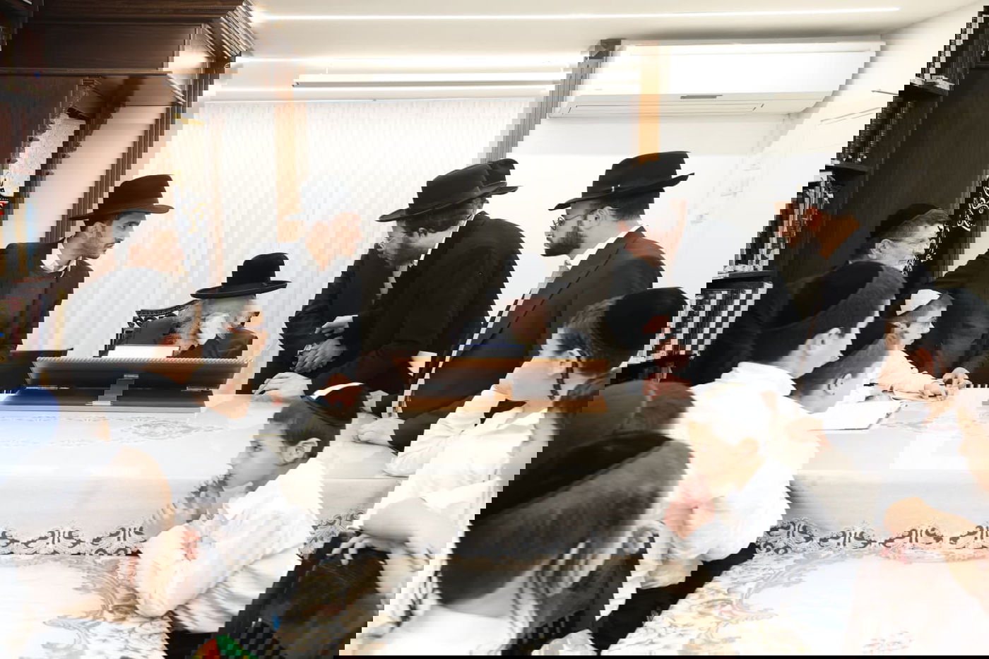 תלמידי חזון מאיר ובית ישראל במעונם של גדולי ישראל