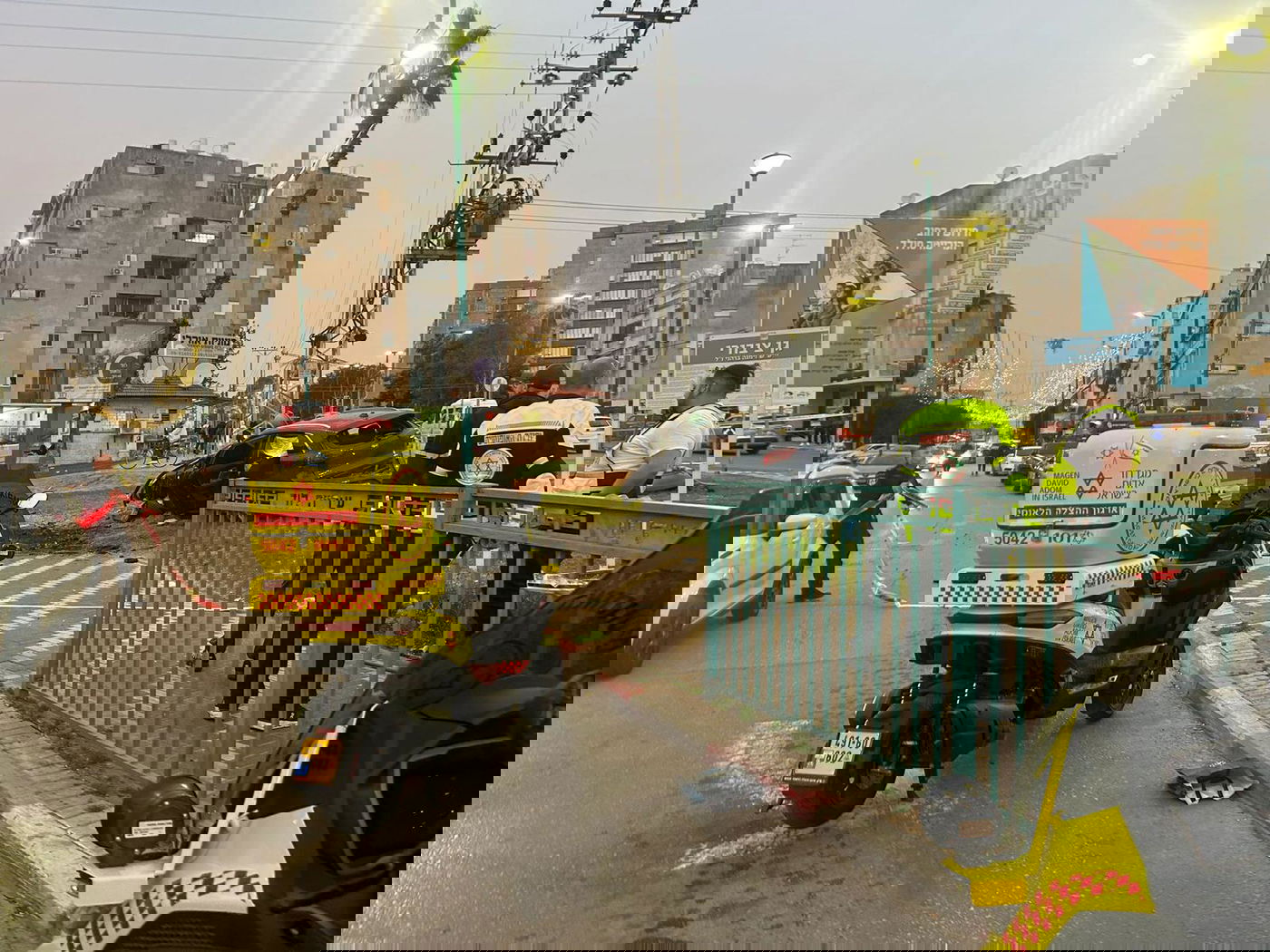 מפחיד: שלושה נורו ברכבם ברחוב רבי עקיבא בלב העיר, אחד מהם נרצח