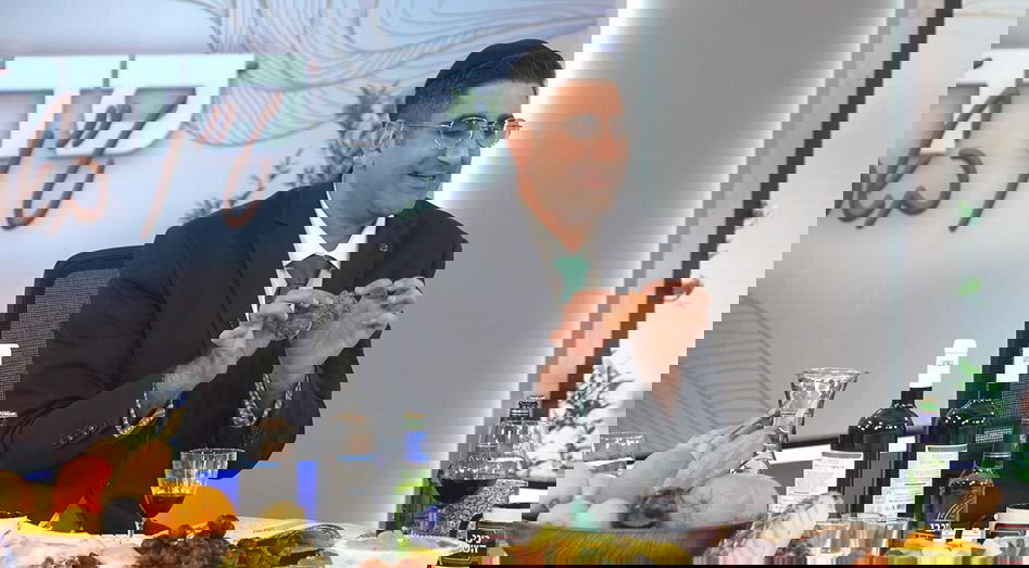 התולעת שהתגלתה בתוך התאנה