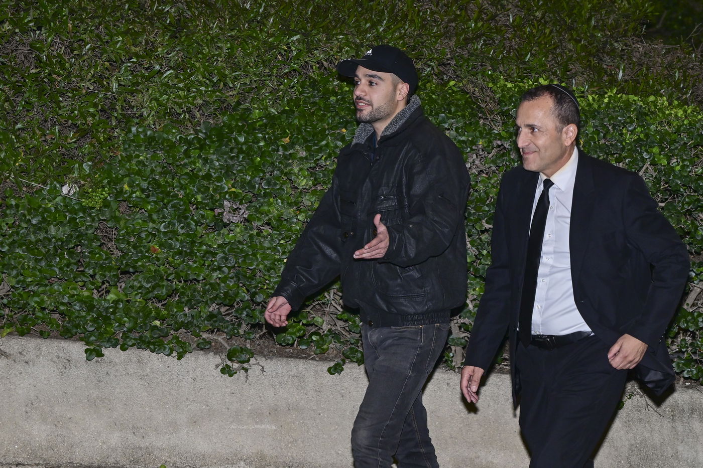 מרדכי דוד בדרכו לחקירה אמש