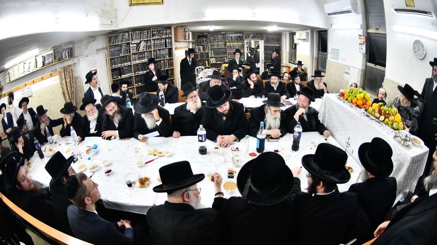 האדמו"ר מטעמשוואר בטיש ט"ו בשבט