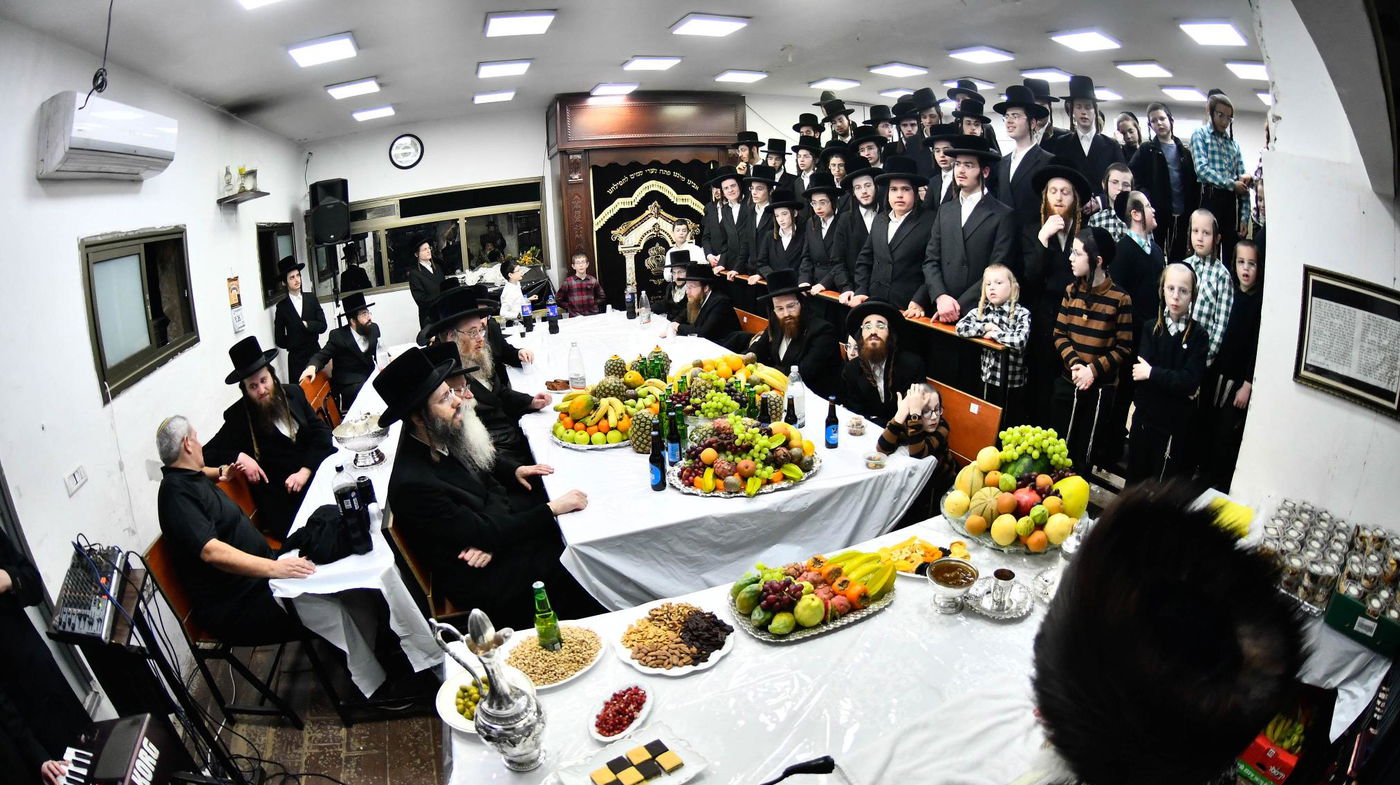 האדמו"ר מזוטשקא אמסנא בטיש ט"ו בשבט