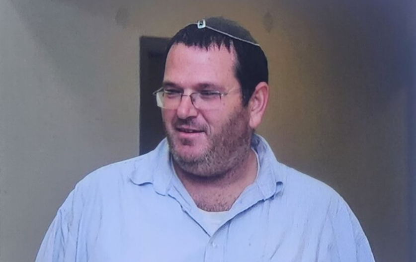 בצלאל זיני חשוד בהברחת סיגריות? זה מה שכתב עליו חברו הטוב