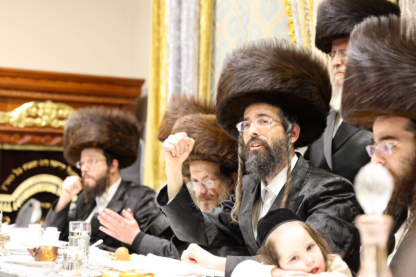 שבע ברכות בשילוב טיש ט"ו בשבט בזוועהיל